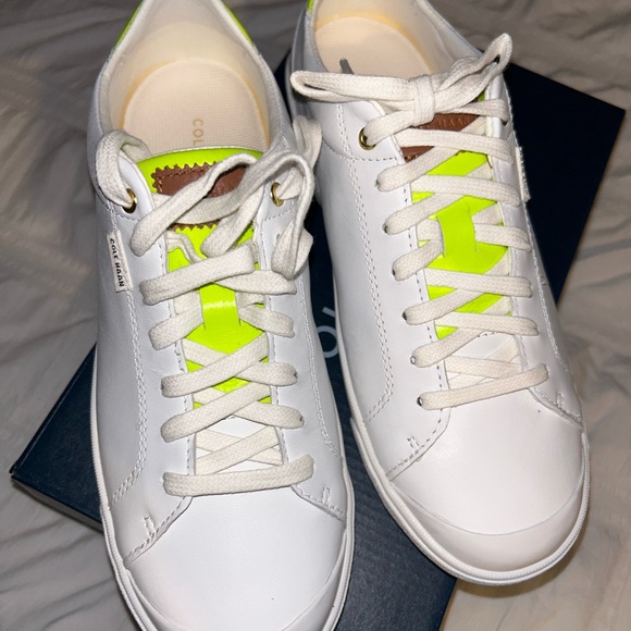 Cole Hahn Marlowe Sneaker - Picture 2 of 7